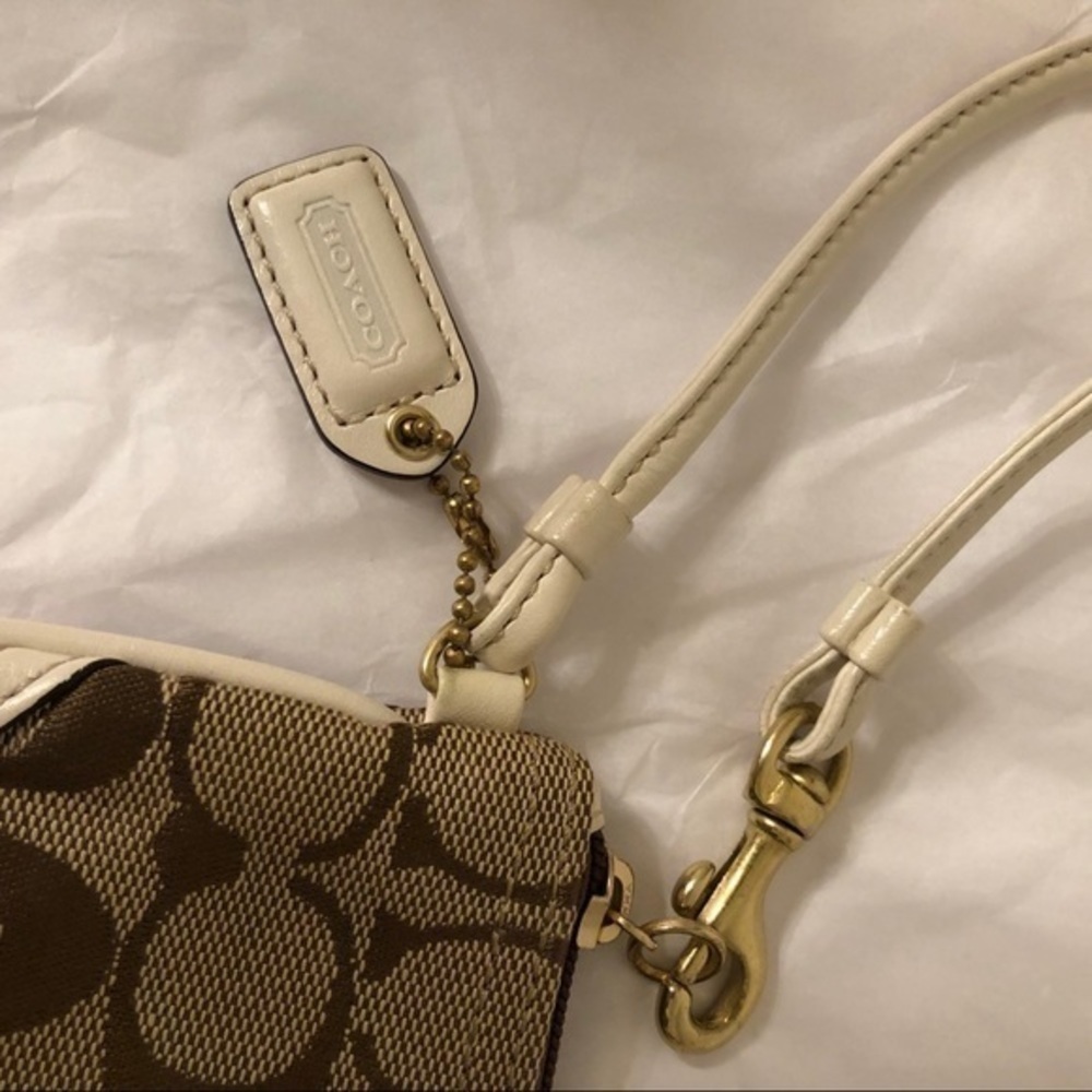 COACH signature c brown white/cream wristlet - Picture 7 of 8